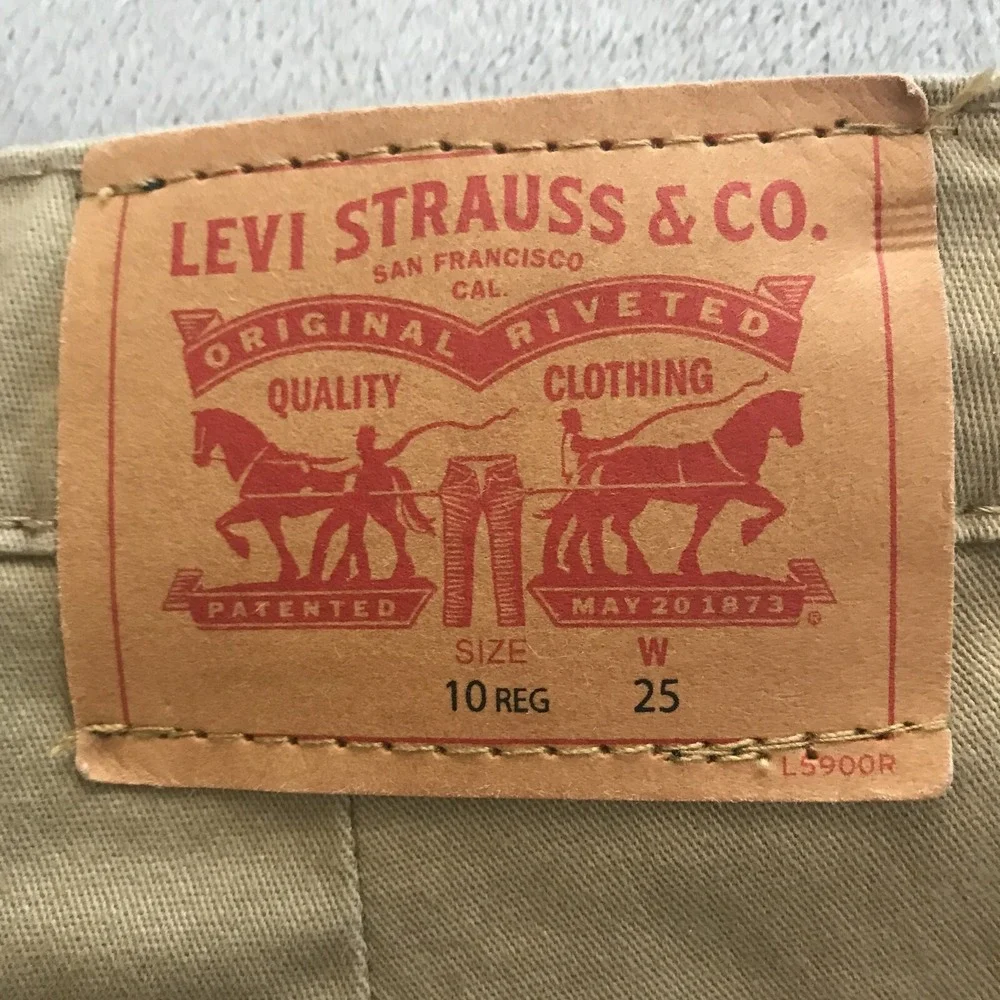 NEW! Levi's Youth Cargo Shorts Boys 10 Regular Tan Flex Stretch Cotton Waist 25